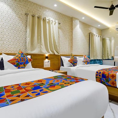 Fabhotel Rr Residency - Near Bkc Мумбаї Екстер'єр фото